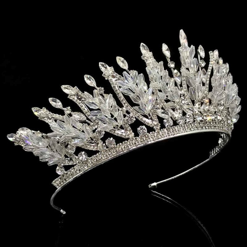 tiara crown - Emilia