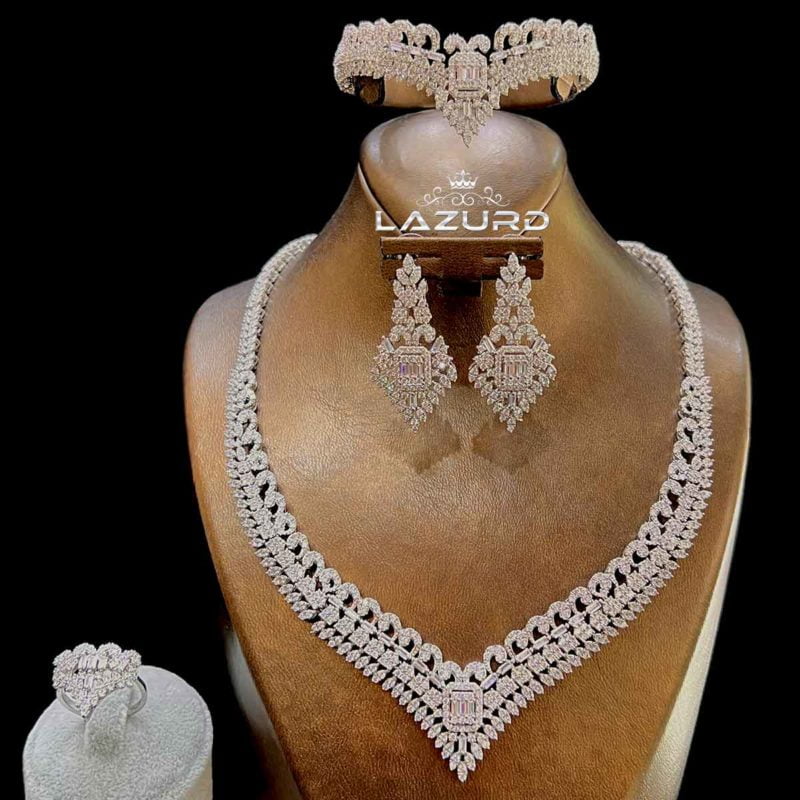 Baguette in the middle klaudia wedding diamond necklace set imitation