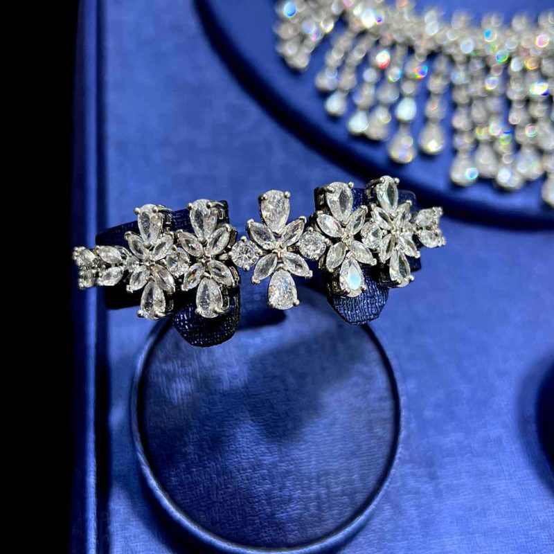 مجوهرات الزفاف اوزنور موديل العروس العربية اسوارة