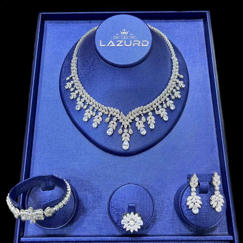 Monroe model custom jewelry set water drop zircon stones
