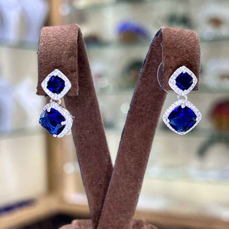 beaded bridal earrings Brilliant stones and wonderful colors real