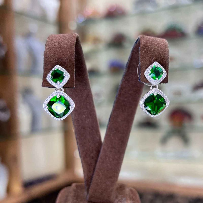 sallantılı küpe gümüş minimalist bridal earrings silver emerald green stone realzümrüt yeşili taş hakiki