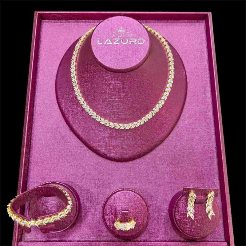 winter wedding jewelry Scarlett gold plated set of 4