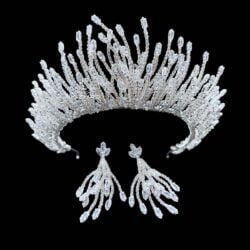 Bridal tiara with earrings decorated with zircon stones